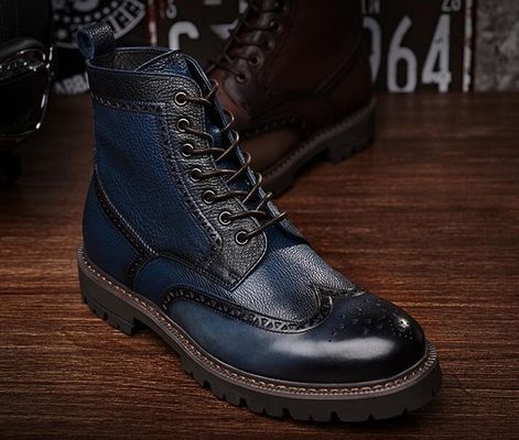 黒 / 茶色 男性用 革 ブローグ 足首 ブーツ 尖った 脚 スタイル
